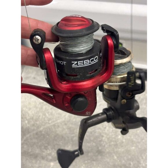 Zebco and Cirrus Set of 2 Fishing Rod Gold and Red Size 64.5" - Picture 4 of 9